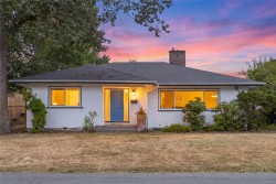 3830 Palo Alto St Saanich, BC V8P 4S3