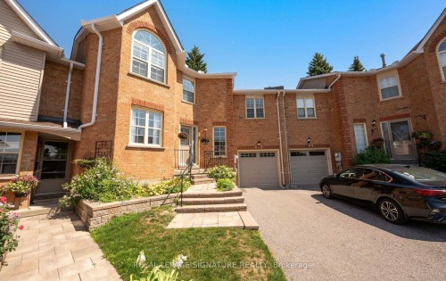 412 Butler Court  Aurora, ON L4G 6G8