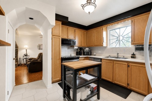 Kitchen - 7243 Rue Des Martinets, Laval (Duvernay), QC - Indoor Photo Showing Kitchen With Double Sink