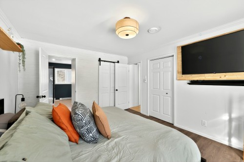 Chambre à coucher principale - 140 Rue Beaulieu, Sainte-Mélanie, QC - Indoor Photo Showing Bedroom