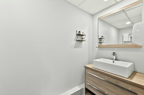 Salle d'eau - 140 Rue Beaulieu, Sainte-Mélanie, QC - Indoor Photo Showing Bathroom