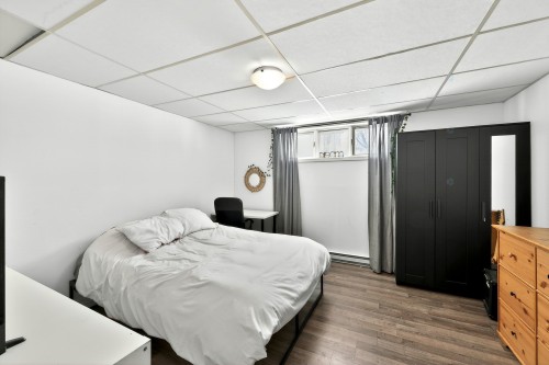 Chambre à coucher - 140 Rue Beaulieu, Sainte-Mélanie, QC - Indoor Photo Showing Bedroom
