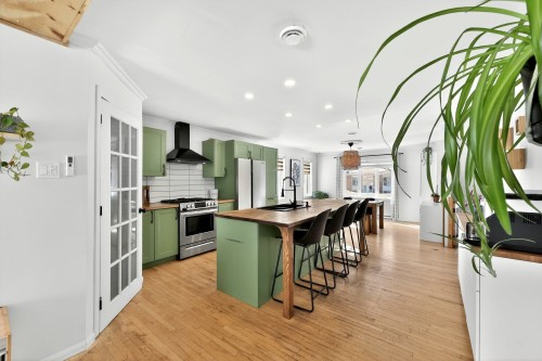 Cuisine - 140 Rue Beaulieu, Sainte-Mélanie, QC - Indoor Photo Showing Kitchen With Upgraded Kitchen