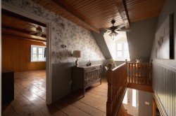Mezzanine - 