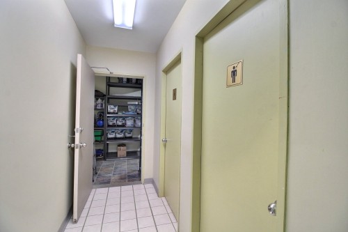 Passageway - 640 Av. Centrale, Val-D'Or, QC - Indoor Photo Showing Other Room