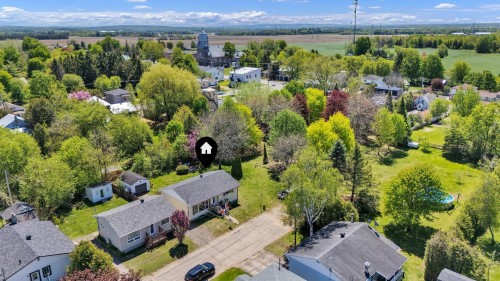 Photo aérienne - 3 Rue Bernard, Brownsburg-Chatham, QC - Outdoor With View