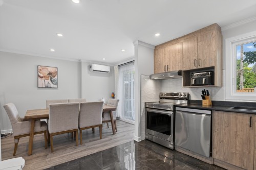 Cuisine - 5769 Boul. Marie-Victorin, Brossard, QC - Indoor Photo Showing Kitchen