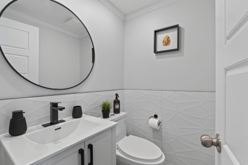 Salle d'eau - 5769 Boul. Marie-Victorin, Brossard, QC - Indoor Photo Showing Bathroom