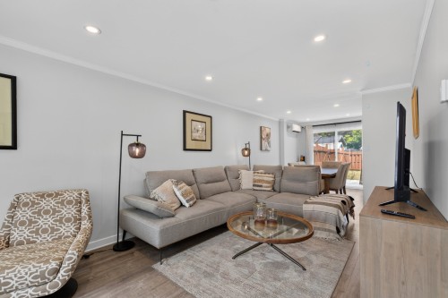 Salon - 5769 Boul. Marie-Victorin, Brossard, QC - Indoor Photo Showing Living Room