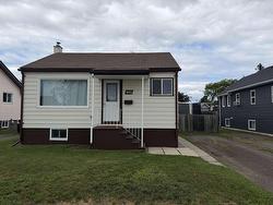 441 Christina Street E Thunder Bay, ON P7E 4P3