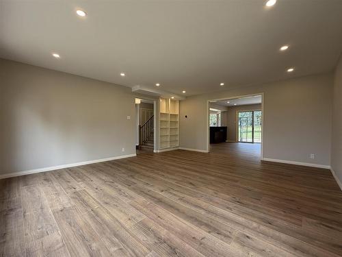 253 Riverview Drive, Dryden, ON - Indoor Photo Showing Other Room