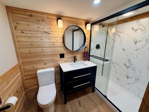 253 Riverview Drive, Dryden, ON - Indoor Photo Showing Bathroom