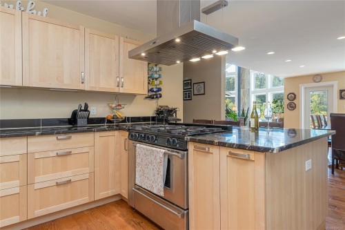7035 Tom Windsor Rd, Duncan, BC 
