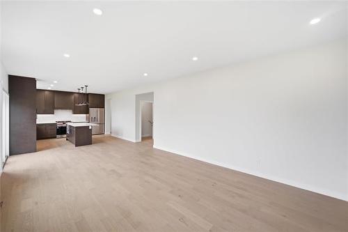 173 Harvest Cr, Lorette, MB - Indoor