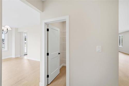 173 Harvest Cr, Lorette, MB - Indoor Photo Showing Other Room