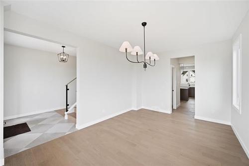 173 Harvest Cr, Lorette, MB - Indoor Photo Showing Other Room