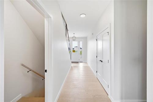 173 Harvest Cr, Lorette, MB - Indoor Photo Showing Other Room