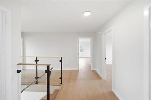 173 Harvest Cr, Lorette, MB - Indoor Photo Showing Other Room