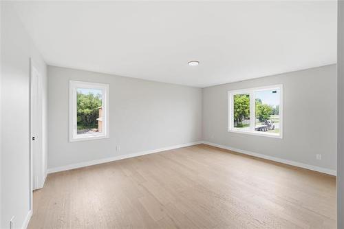 173 Harvest Cr, Lorette, MB - Indoor Photo Showing Other Room