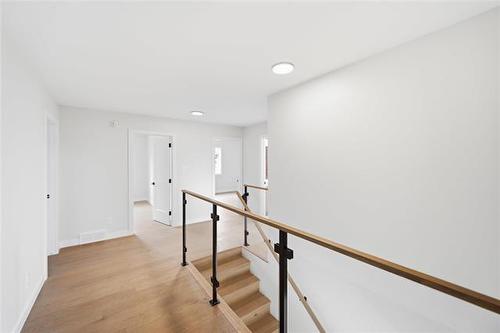 173 Harvest Cr, Lorette, MB - Indoor Photo Showing Other Room