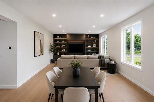 173 Harvest Cr, Lorette, MB - Indoor Photo Showing Dining Room