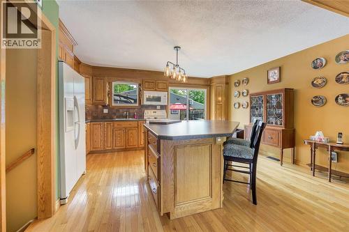 60 Royal Crescent, Sarnia, ON - Indoor