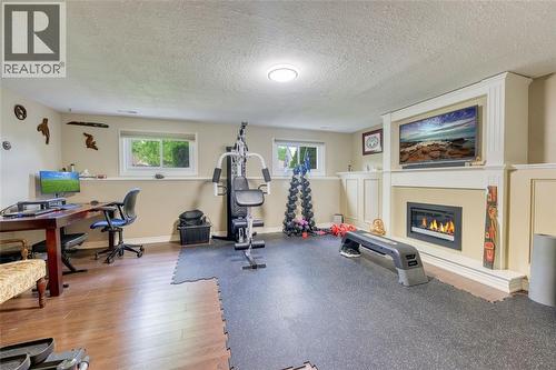 60 Royal Crescent, Sarnia, ON - Indoor Photo Showing Gym Room
