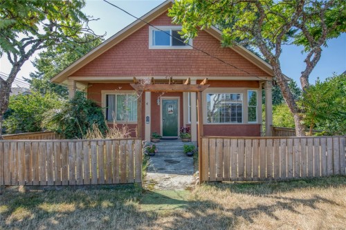 415 Machleary St  Nanaimo, BC V9R 2H1