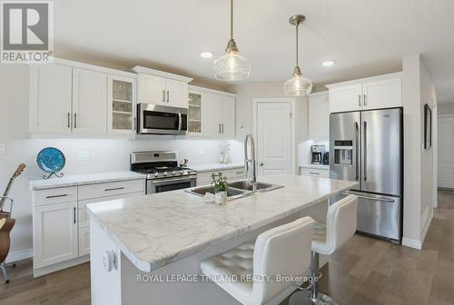 226 Peach Tree Boulevard, St. Thomas, ON 