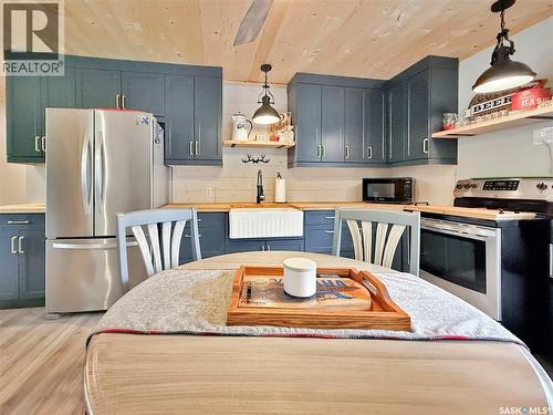 16 Hayes Drive, Candle Lake, SK - Indoor Photo Showing Kitchen With Upgraded Kitchen