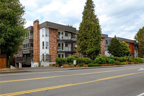 #309-1725 Cedar Hill Cross Rd  Saanich, BC V8P 2P8
