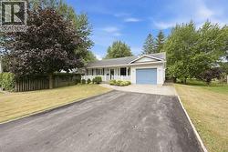 704 Toronto STREET Plympton-Wyoming, ON N0N 1T0