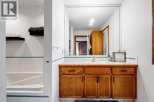 453 Gregory, Wheatley, ON - Indoor Photo Showing Bathroom