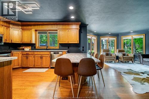 453 Gregory, Wheatley, ON - Indoor
