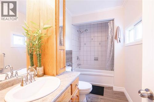 1554 Lesperance Road, Tecumseh, ON - Indoor Photo Showing Bathroom
