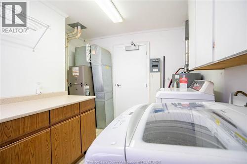 1554 Lesperance Road, Tecumseh, ON - Indoor Photo Showing Laundry Room