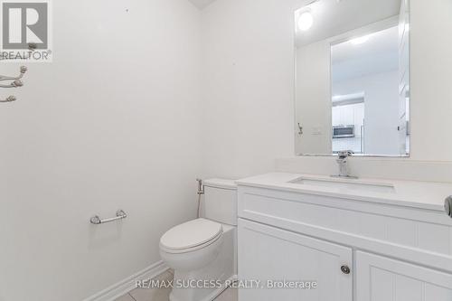 28 Pickett Place, Cambridge, ON - Indoor Photo Showing Bathroom