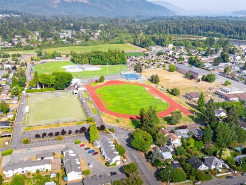 5850 Howard Ave, Duncan, BC 