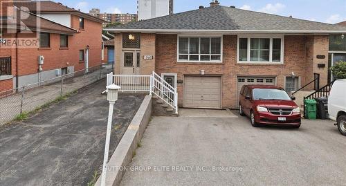 1060 CLAREDALE ROAD  Mississauga, ON L5G 1T6