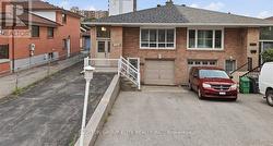 1060 CLAREDALE ROAD  Mississauga, ON L5G 1T6
