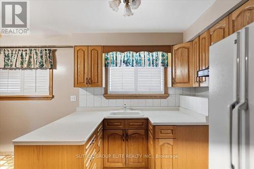 1060 Claredale Road, Mississauga, ON - Indoor Photo Showing Kitchen