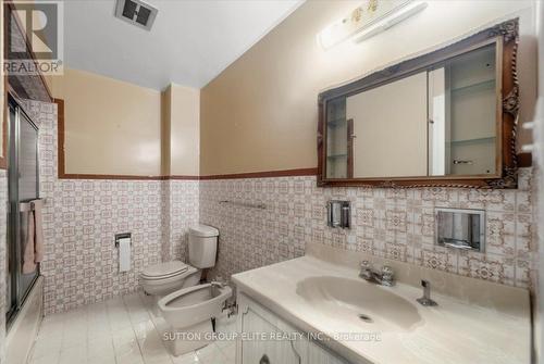 1060 Claredale Road, Mississauga, ON - Indoor Photo Showing Bathroom