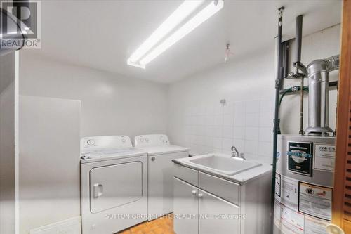 1060 Claredale Road, Mississauga, ON - Indoor Photo Showing Laundry Room