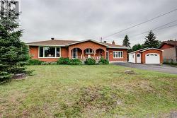 1721 Charles Court  Val Caron, ON P3N 1H3