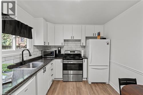 196 Bold Street, Hamilton, ON - Indoor Photo Showing Kitchen