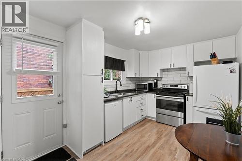 196 Bold Street, Hamilton, ON - Indoor Photo Showing Kitchen