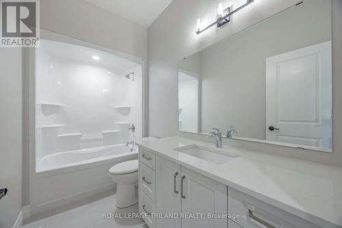 155 Shaw Valley Drive, St. Thomas, ON - Indoor Photo Showing Bathroom