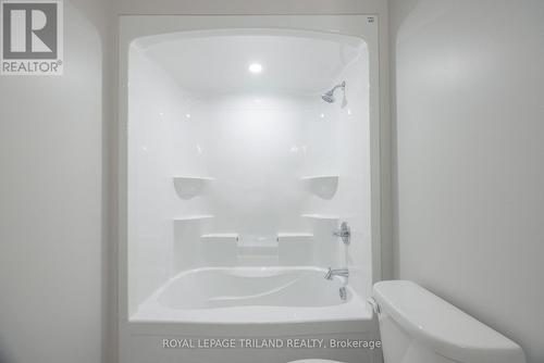 155 Shaw Valley Drive, St. Thomas, ON - Indoor Photo Showing Bathroom