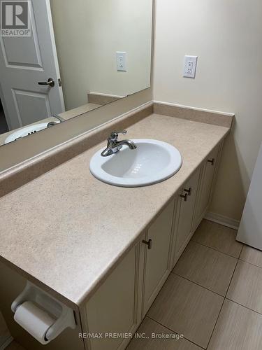 23 Spruce Pine Crescent, Vaughan, ON - Indoor Photo Showing Bathroom