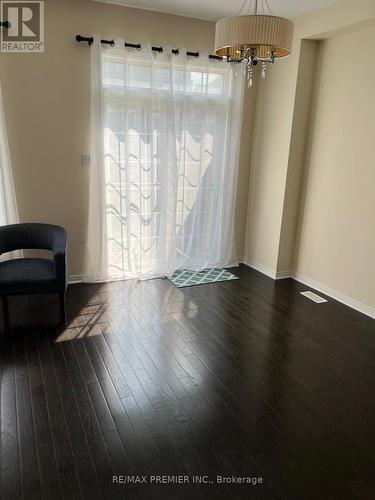 23 Spruce Pine Crescent, Vaughan, ON - Indoor Photo Showing Other Room